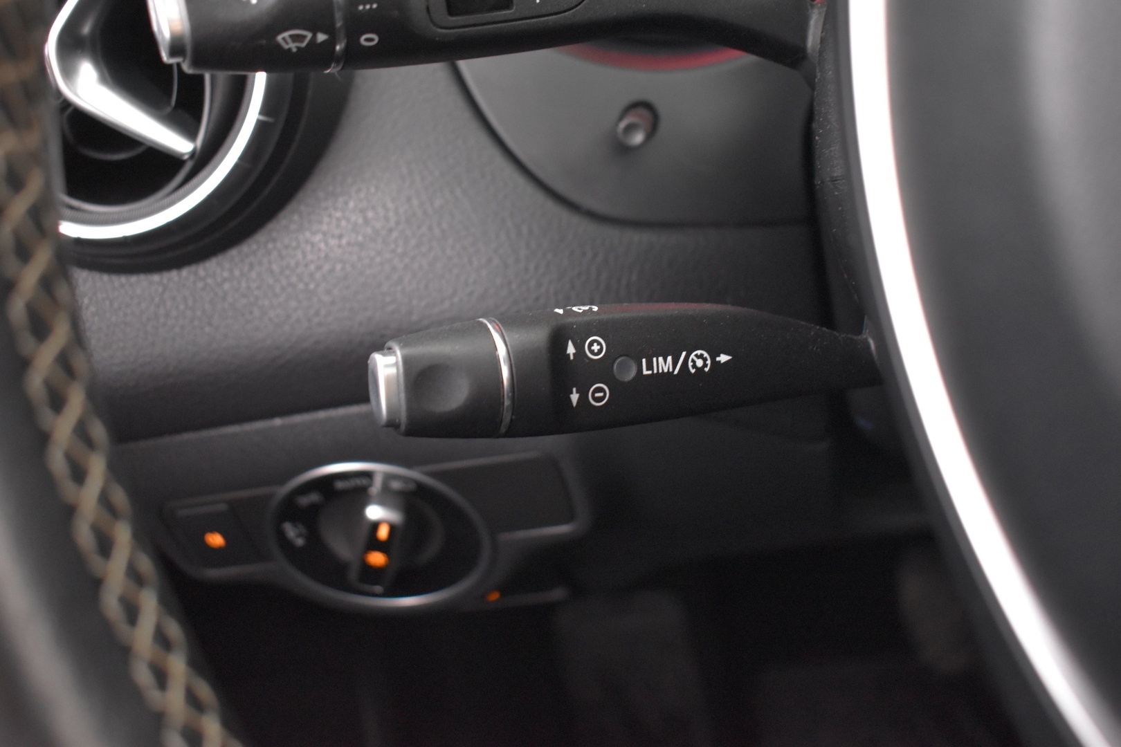 MERCEDES-BENZ CLA 2016