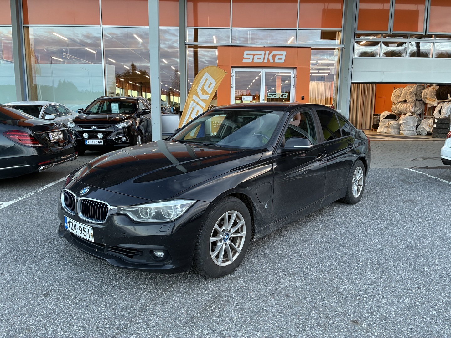 BMW 330 2018