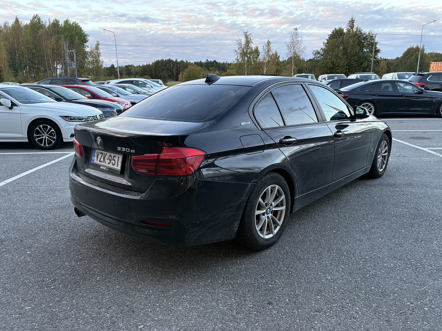 BMW 330 2018