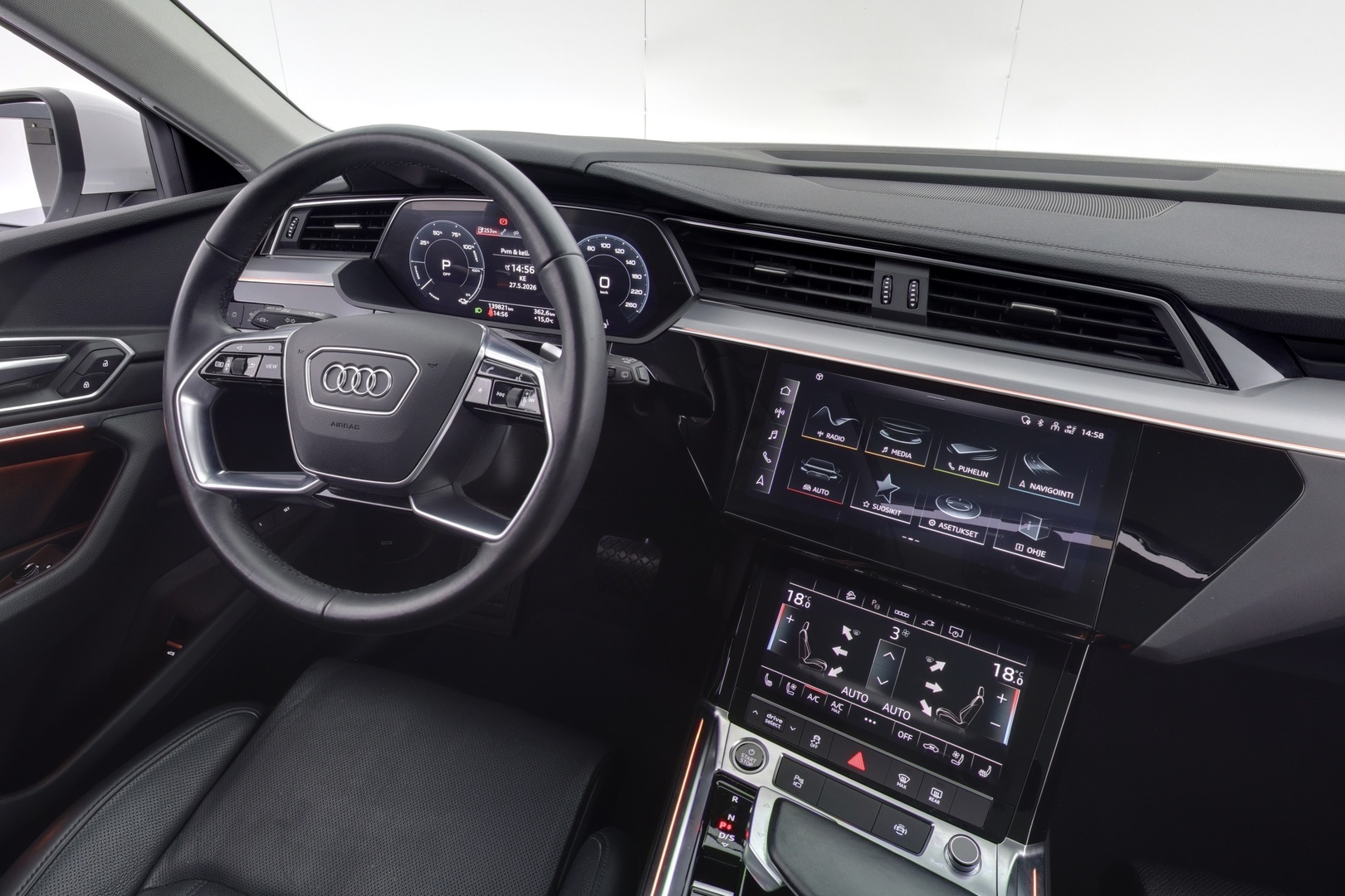AUDI e-tron 2023