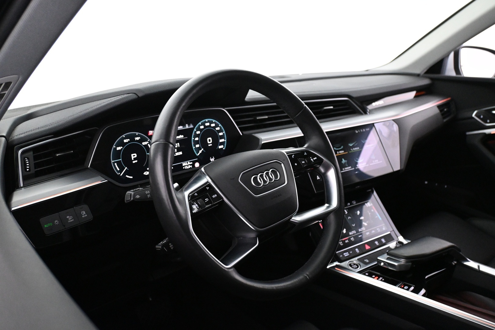 AUDI e-tron 2023
