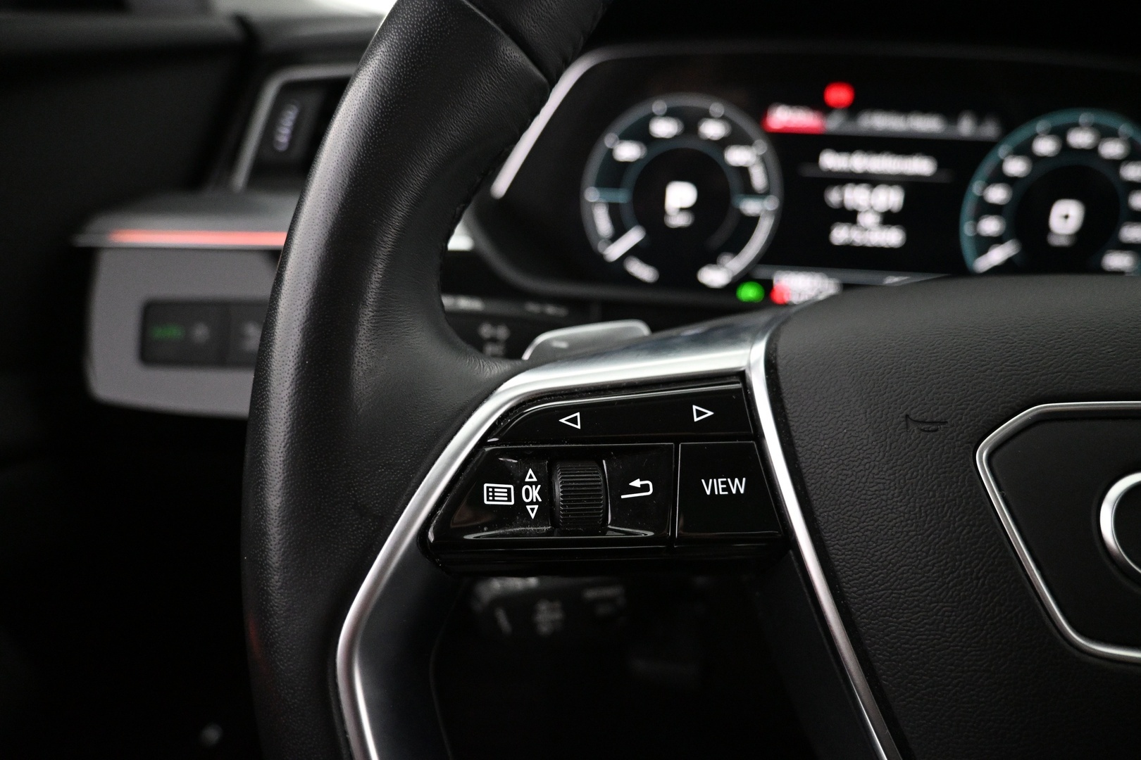 AUDI e-tron 2023