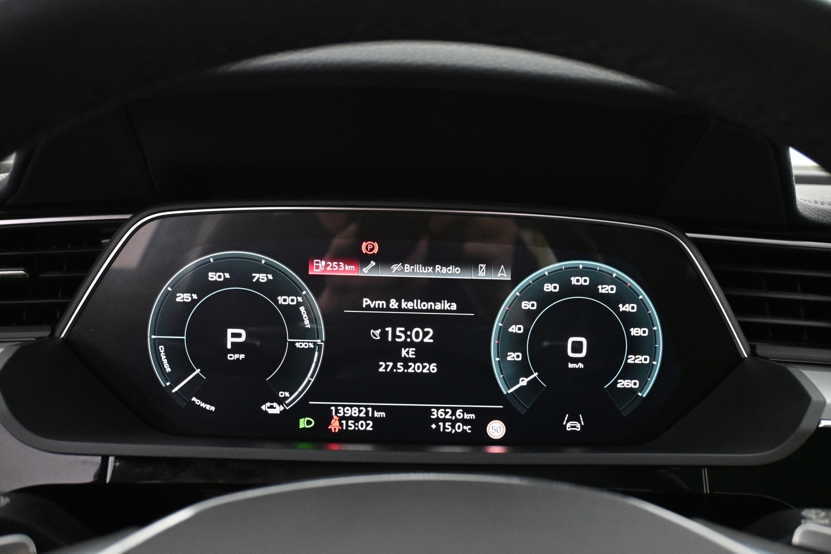 AUDI e-tron 2023