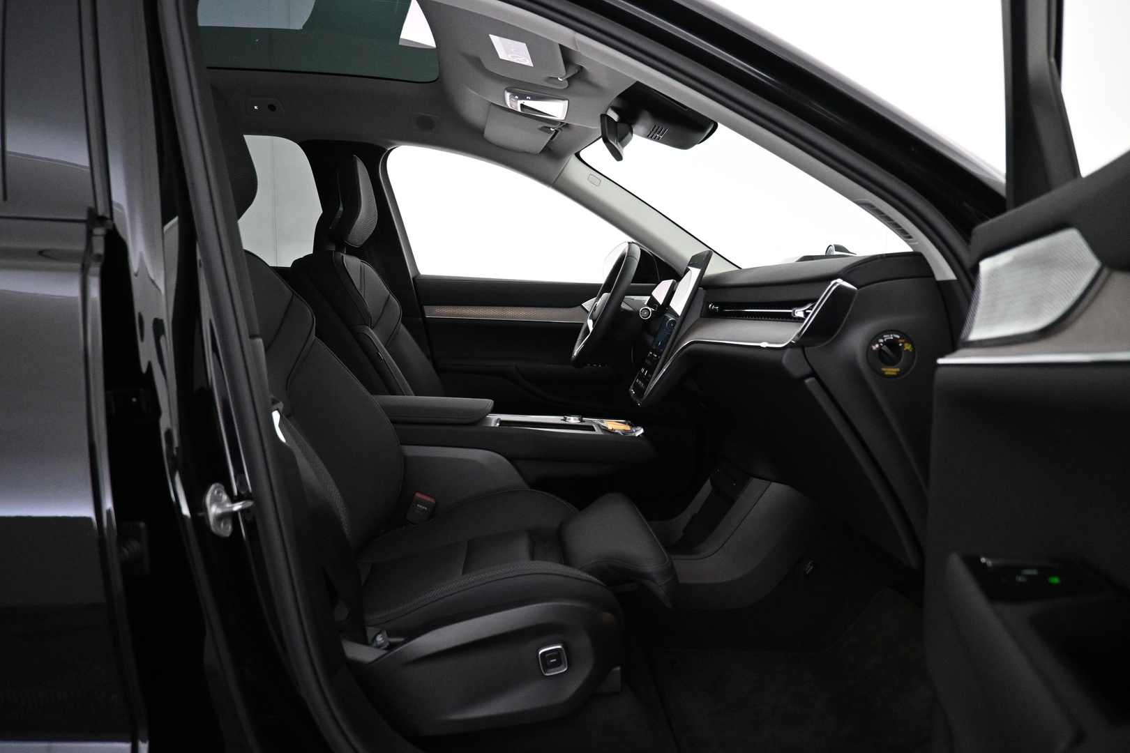 VOLVO EX90 2025