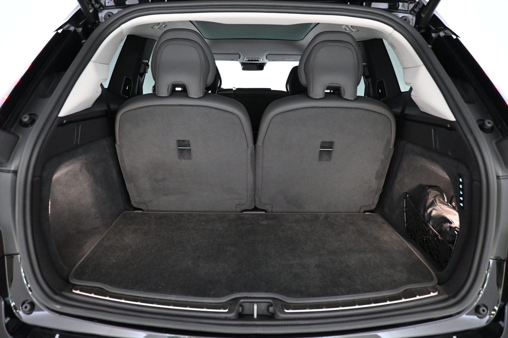 VOLVO EX90 2025