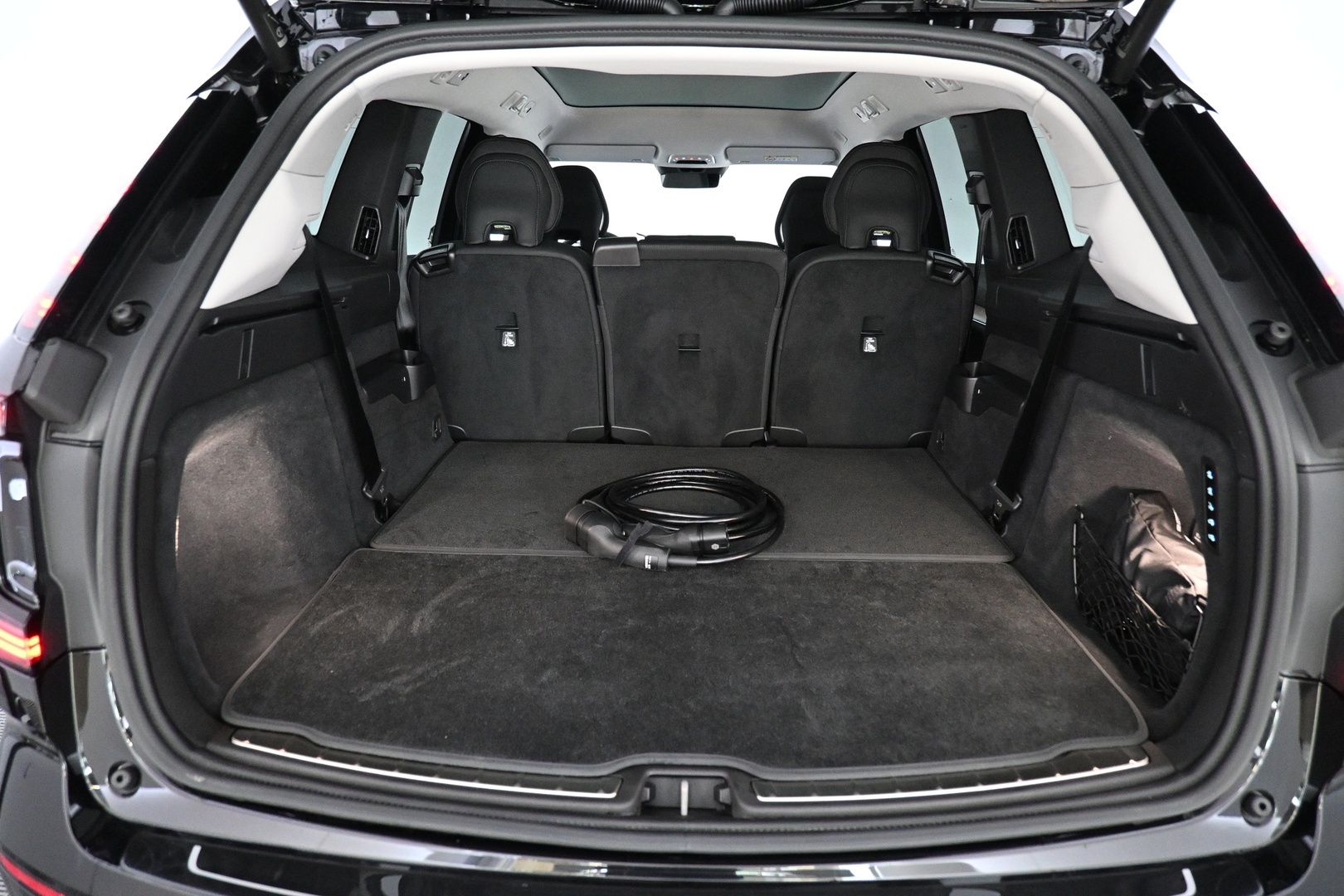 VOLVO EX90 2025