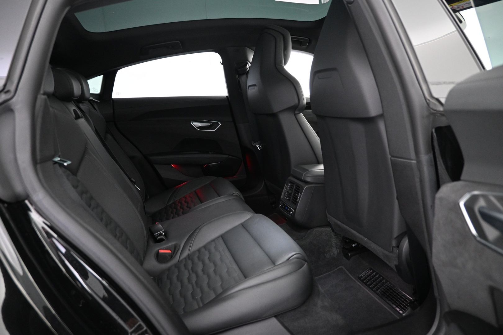 AUDI E-TRON GT RS 2022