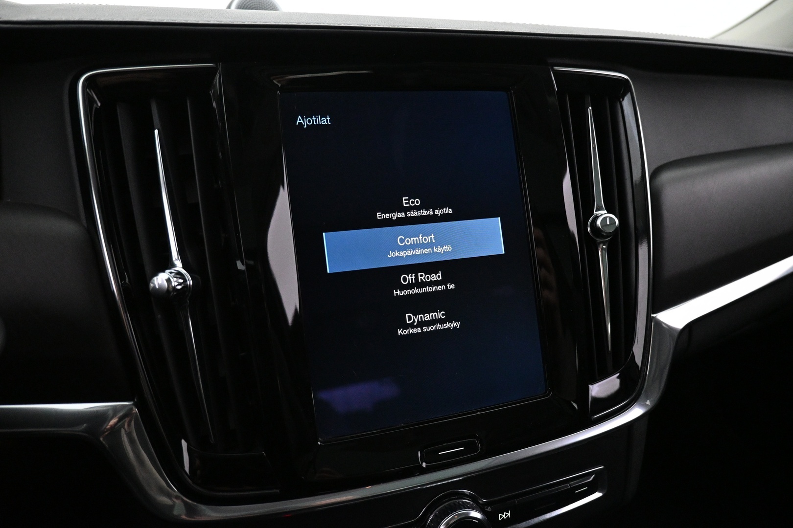 VOLVO V90 Cross Country 2017