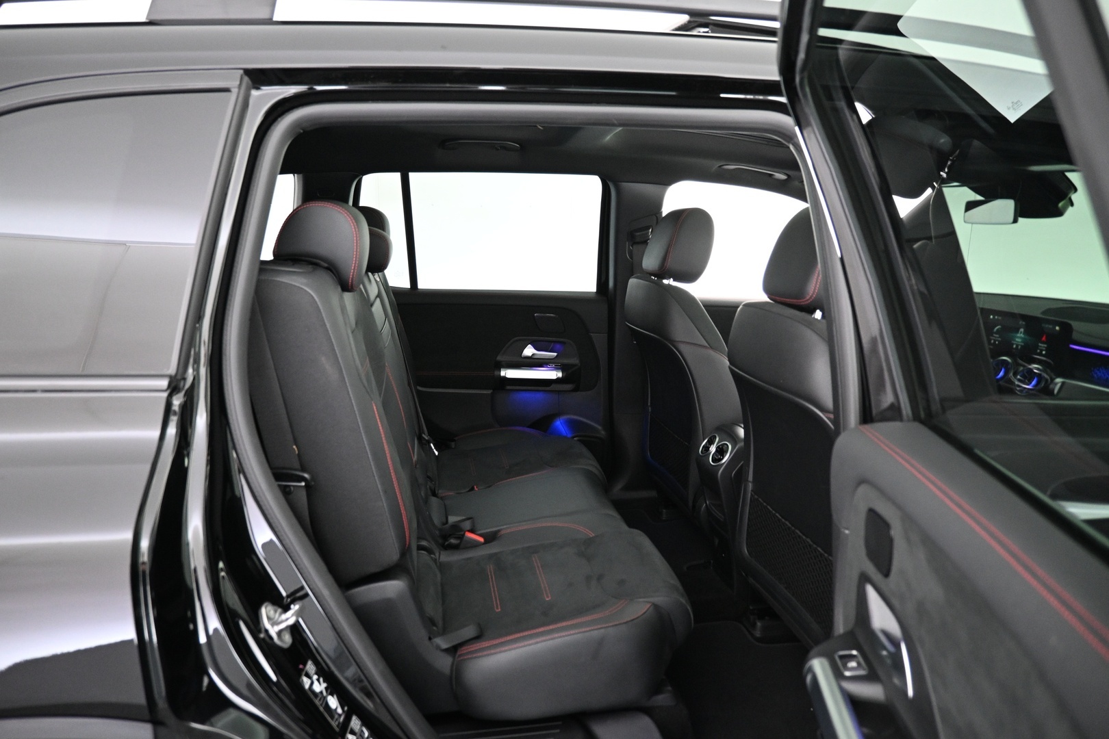 MERCEDES-BENZ EQB 2022