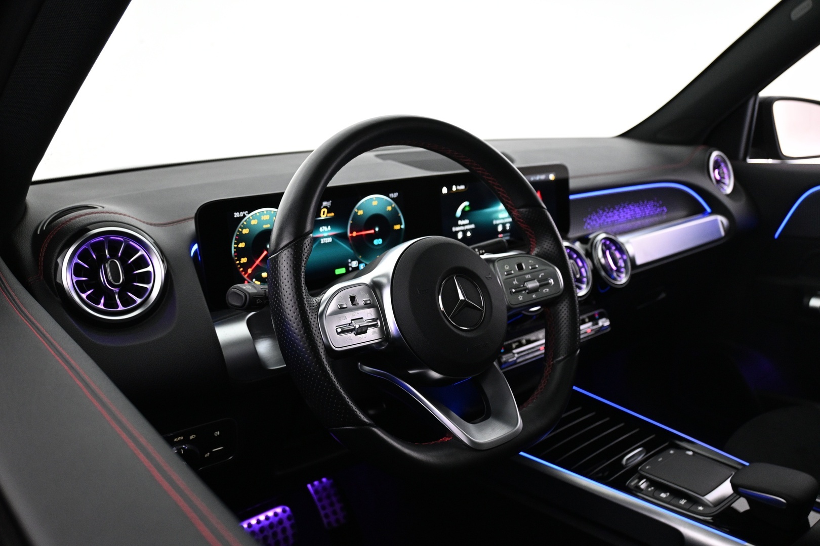 MERCEDES-BENZ EQB 2022