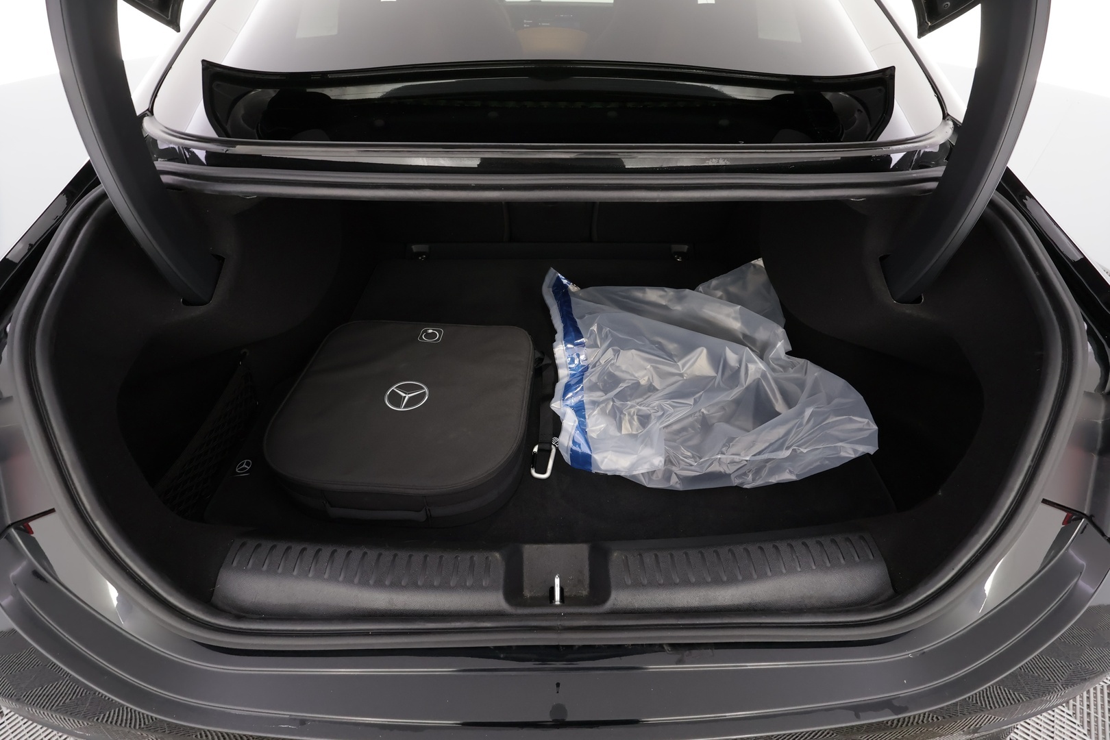 MERCEDES-BENZ CLA 2025