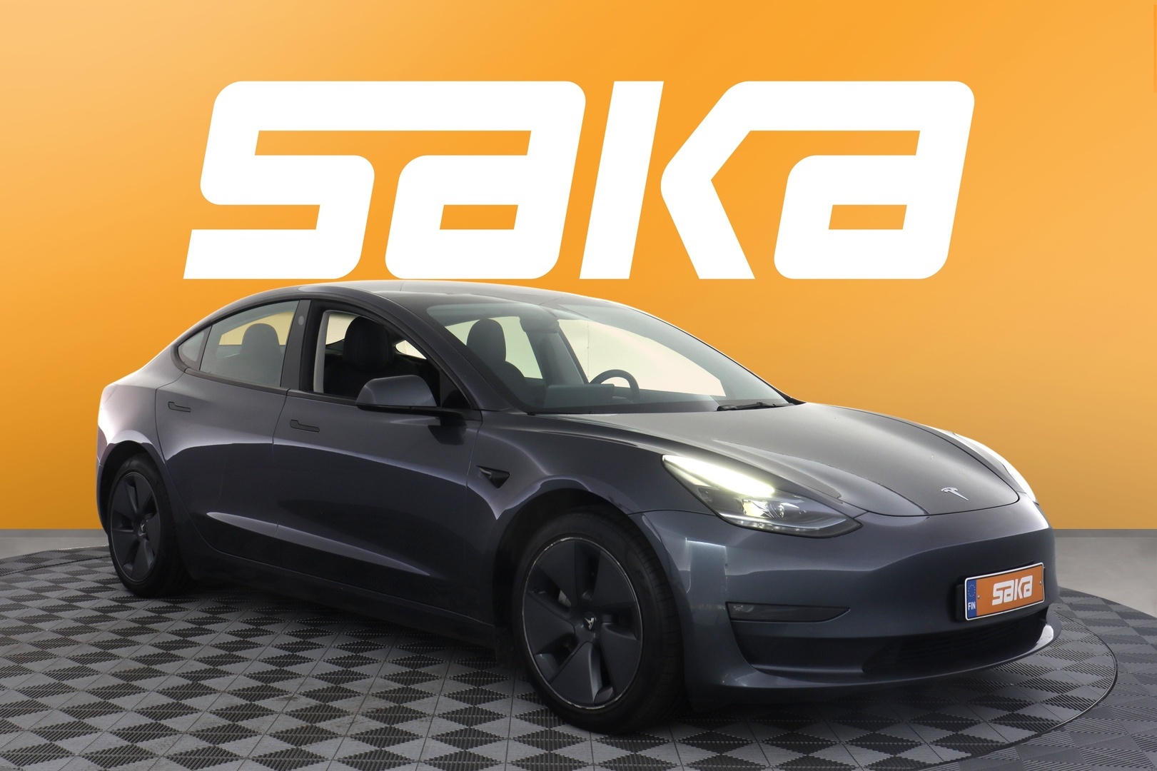 TESLA Model 3 2022