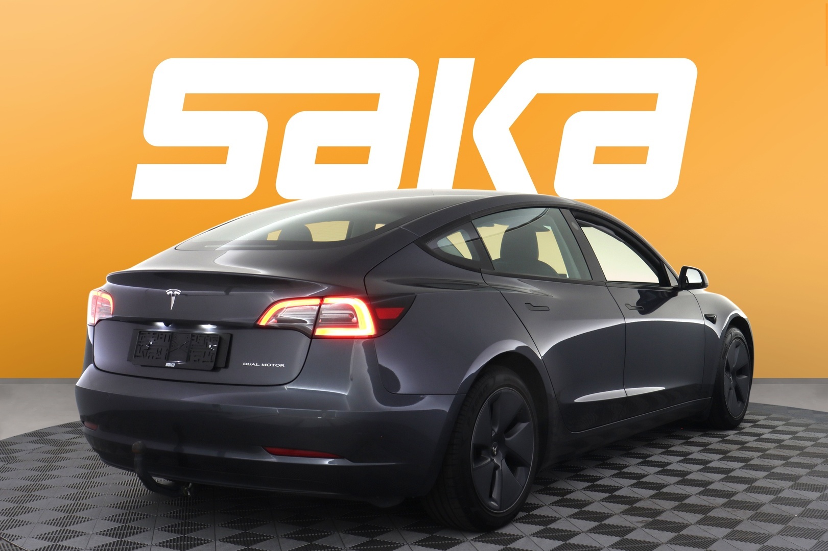 TESLA Model 3 2022