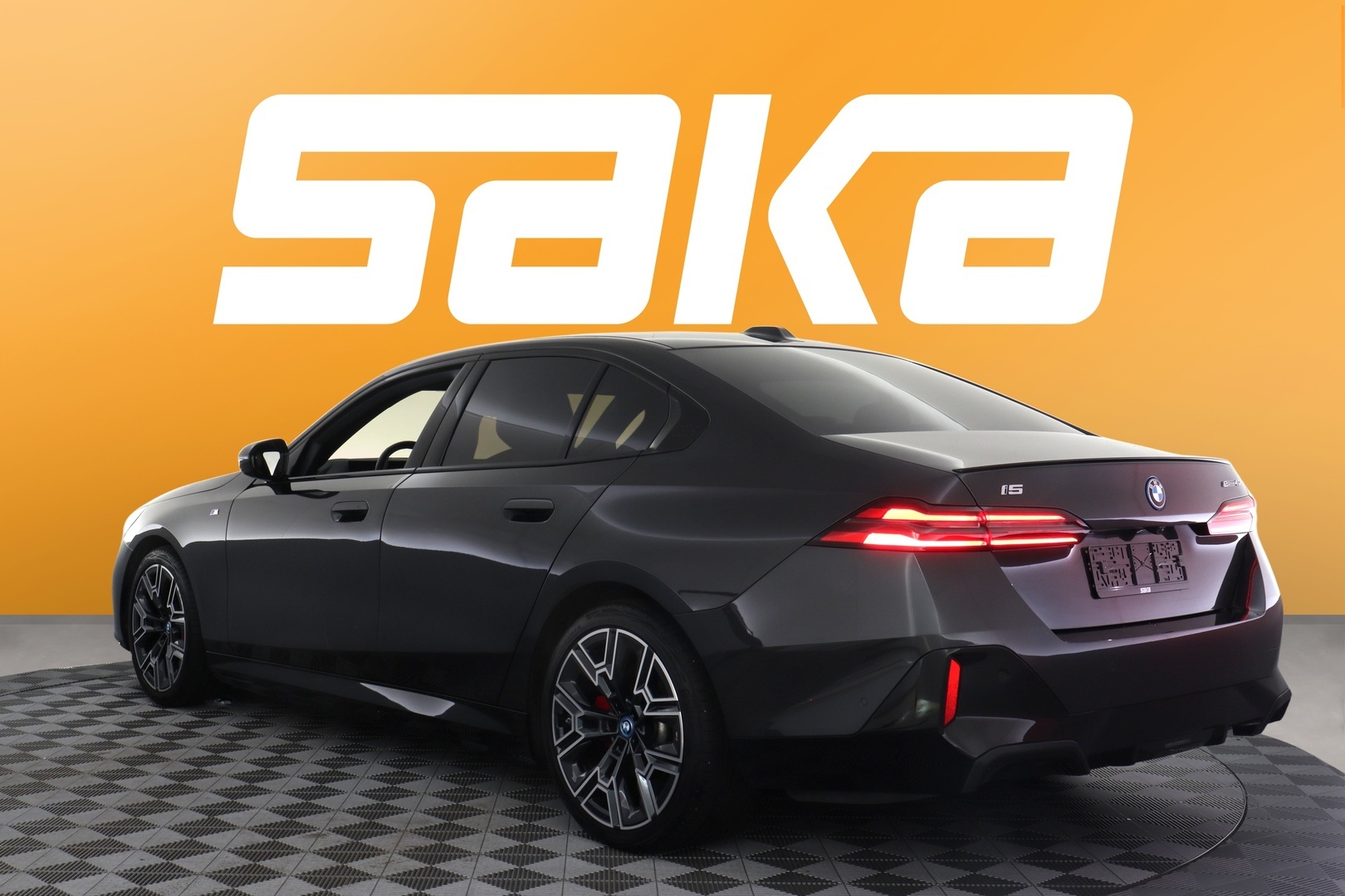 BMW i5 2024