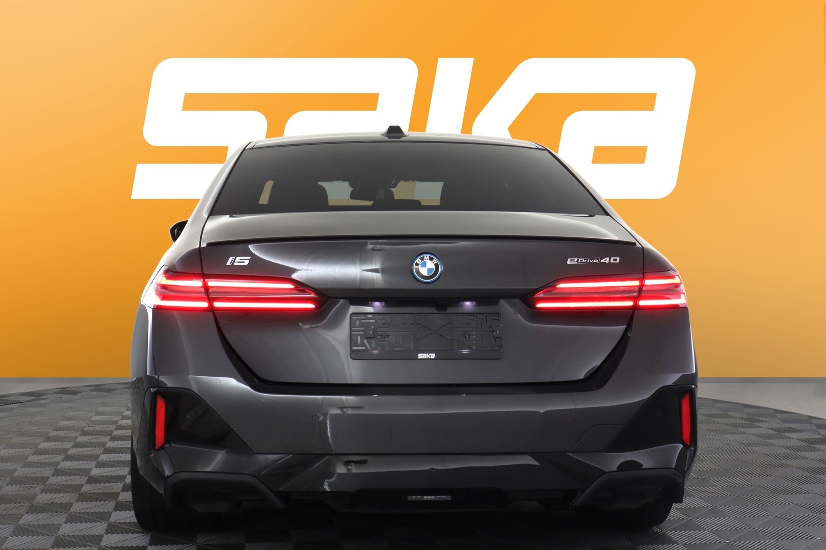 BMW i5 2024