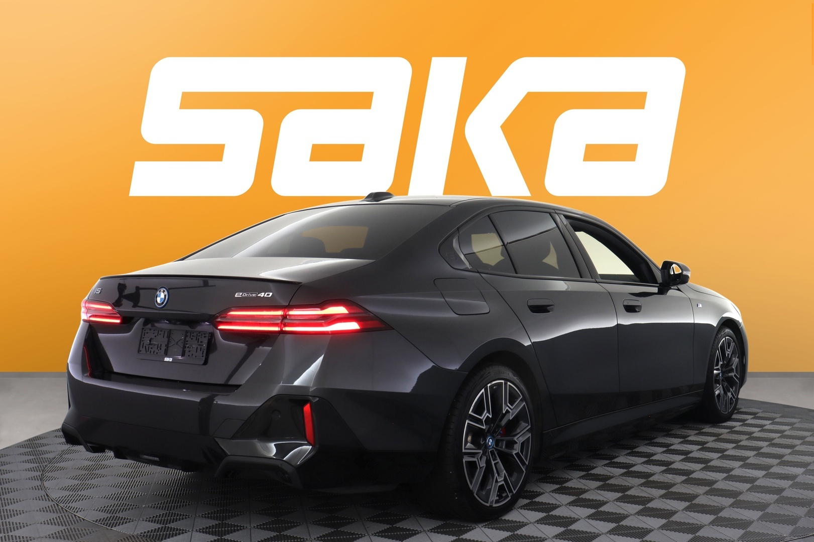 BMW i5 2024