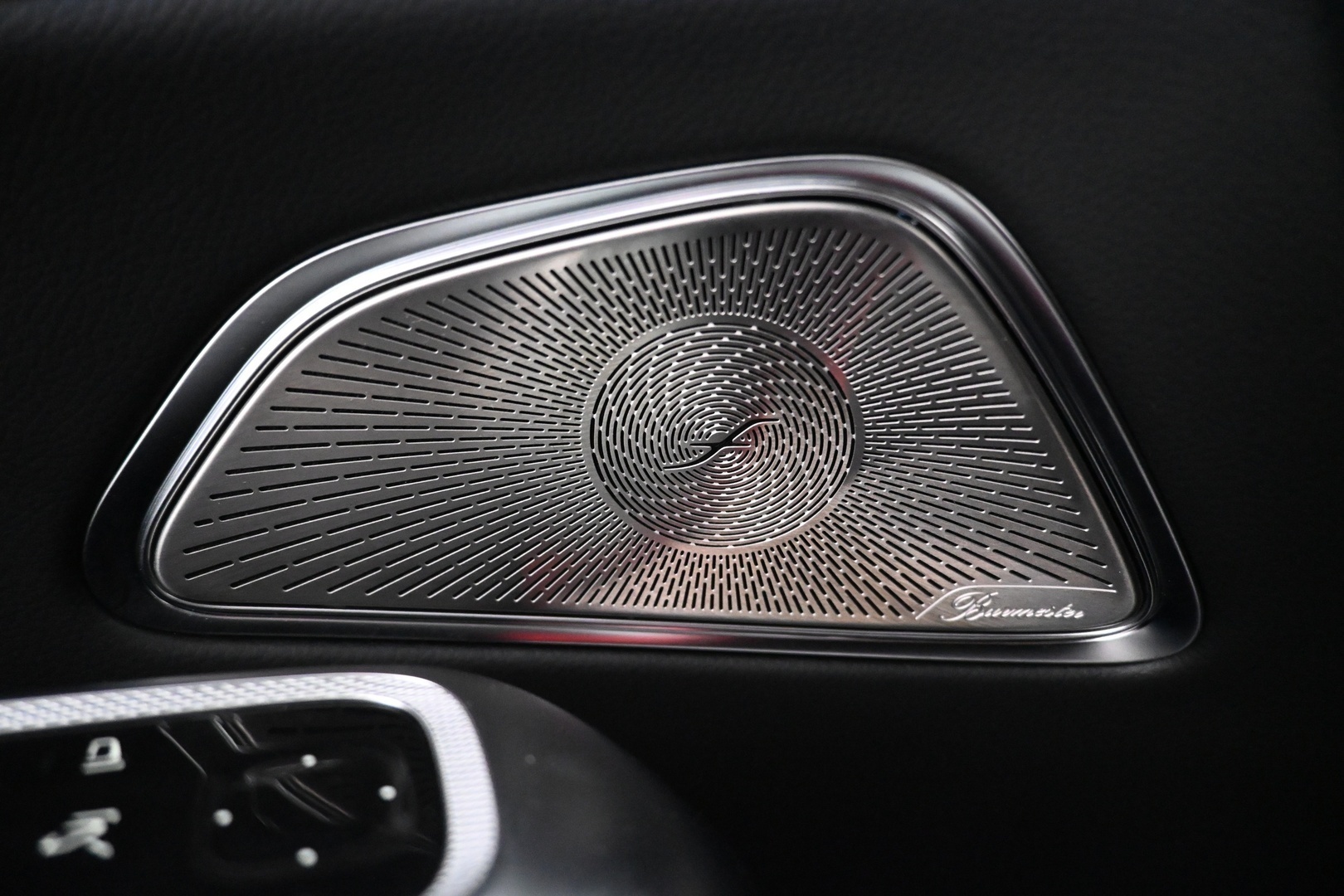 MERCEDES-BENZ E 2024