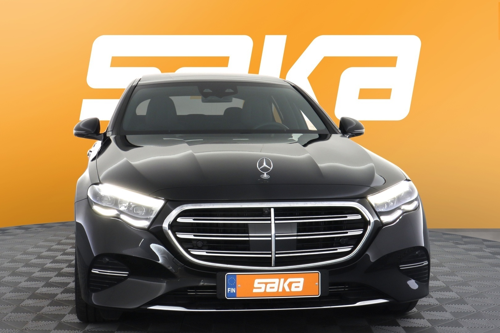 MERCEDES-BENZ E 2024