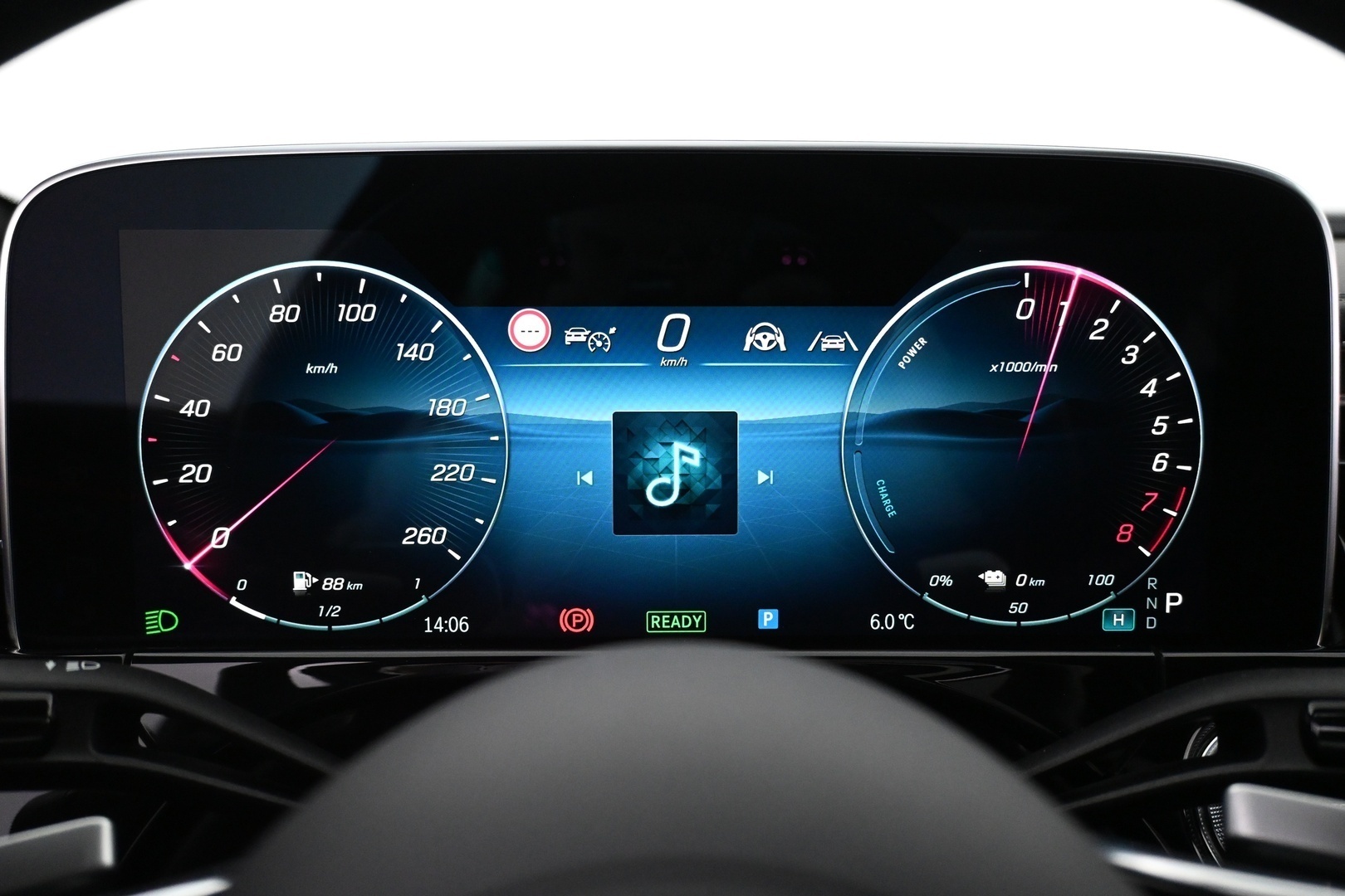 MERCEDES-BENZ E 2024