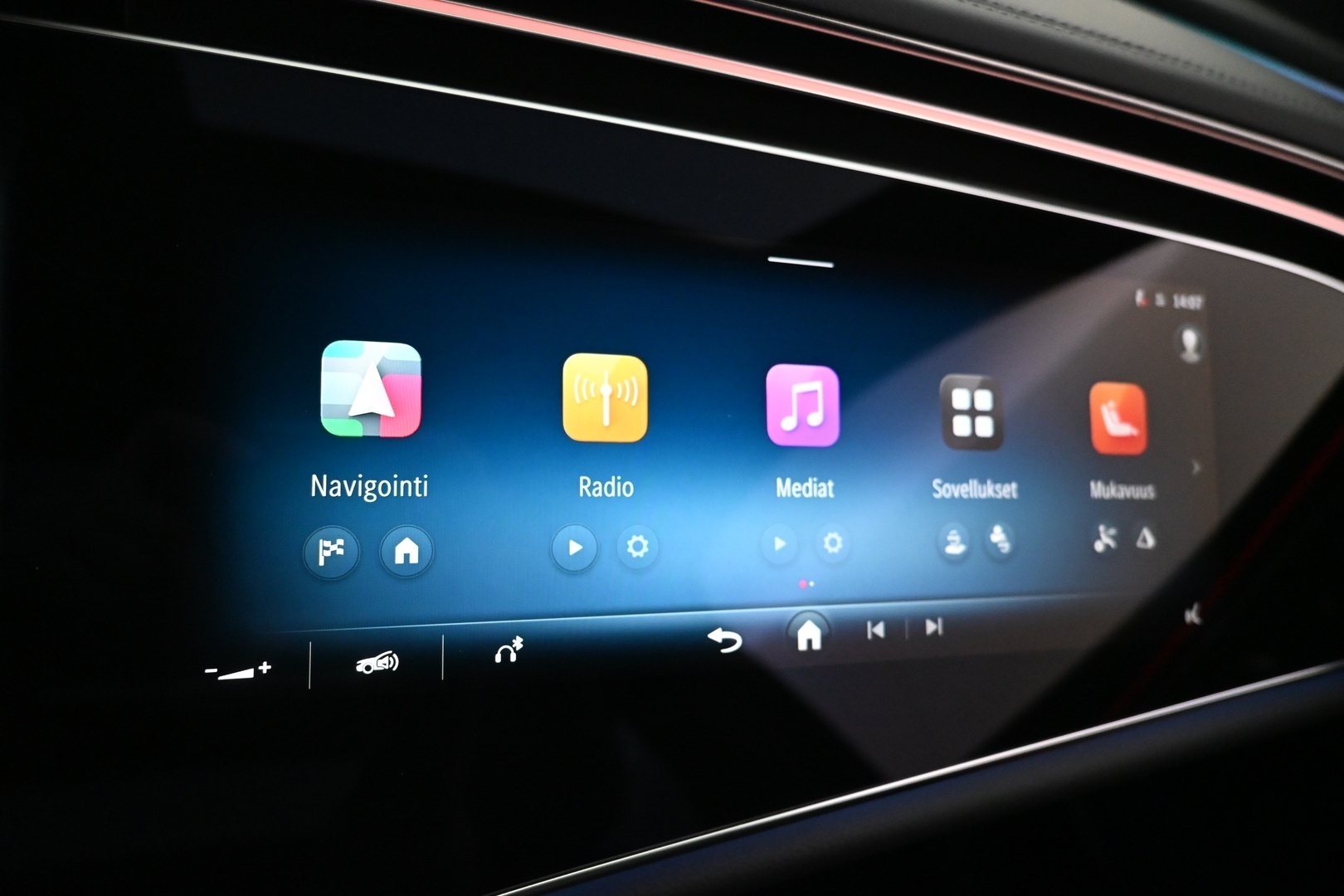 MERCEDES-BENZ E 2024