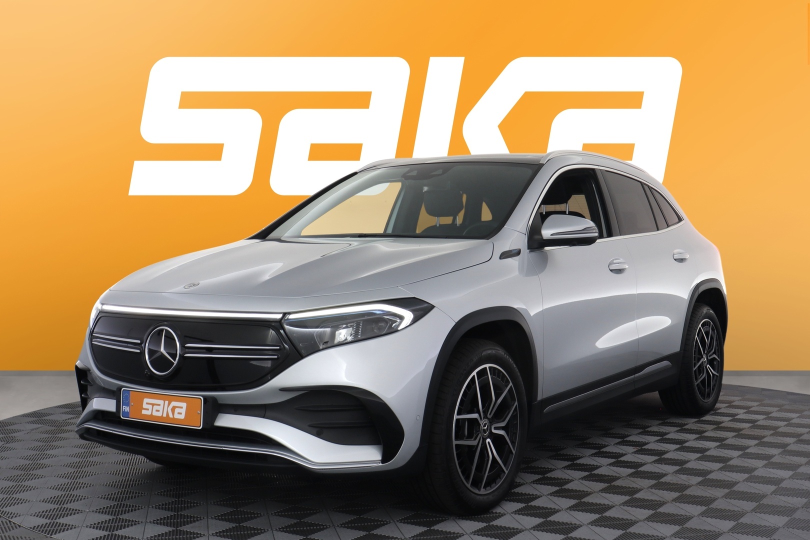 MERCEDES-BENZ EQA 2021