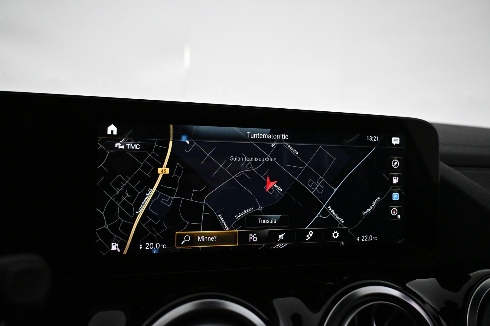 MERCEDES-BENZ EQA 2021