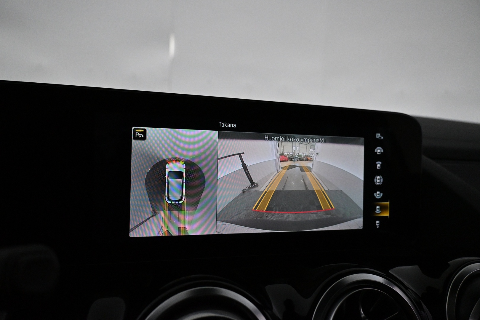 MERCEDES-BENZ EQA 2021