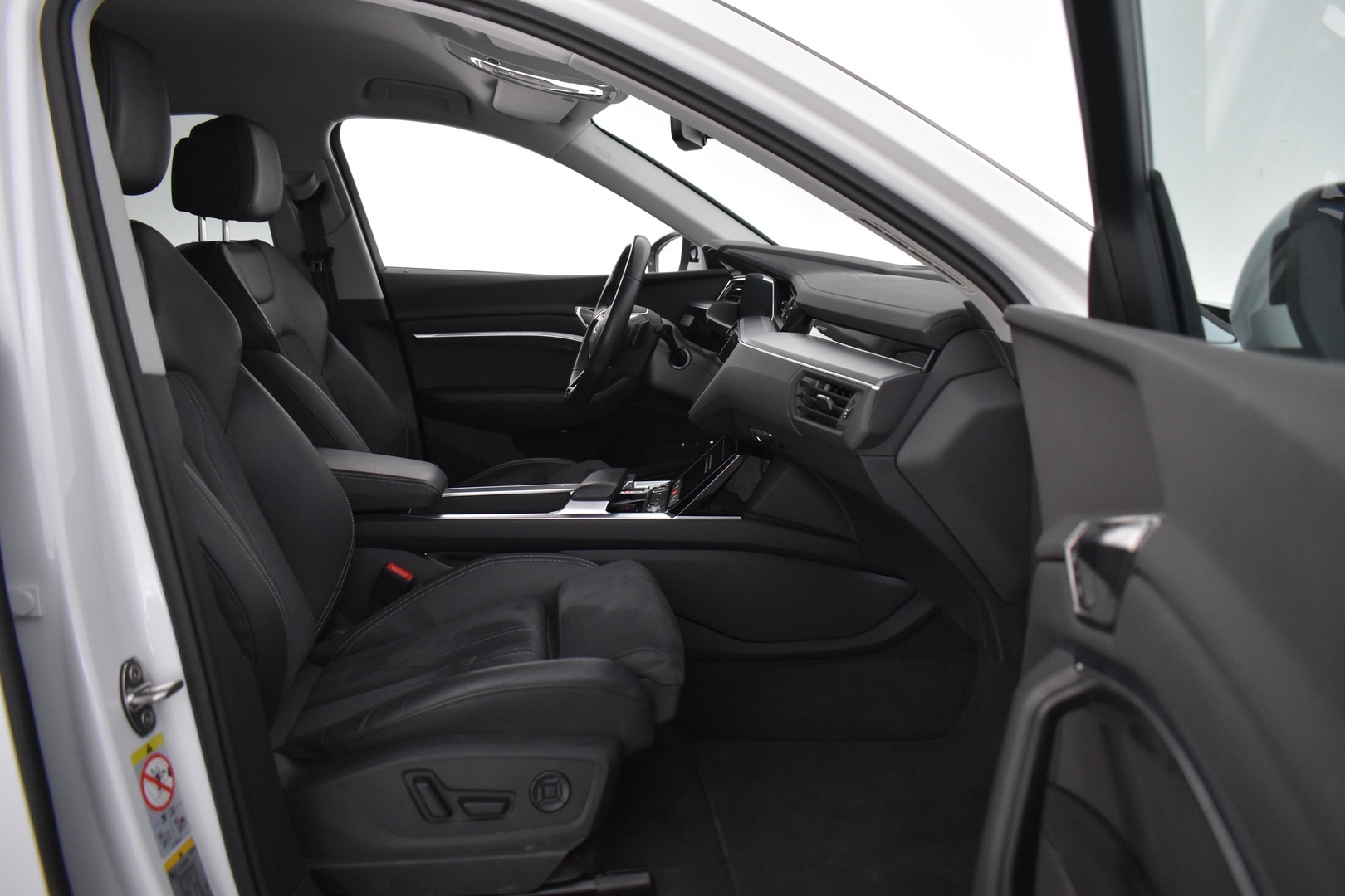 AUDI Q8 e-tron 2024