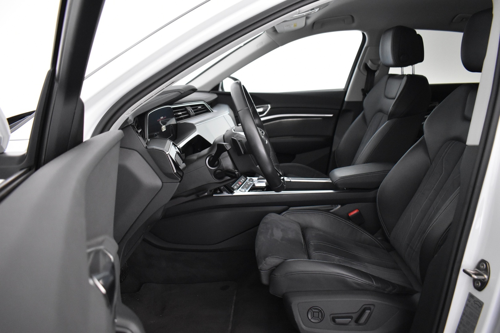 AUDI Q8 e-tron 2024