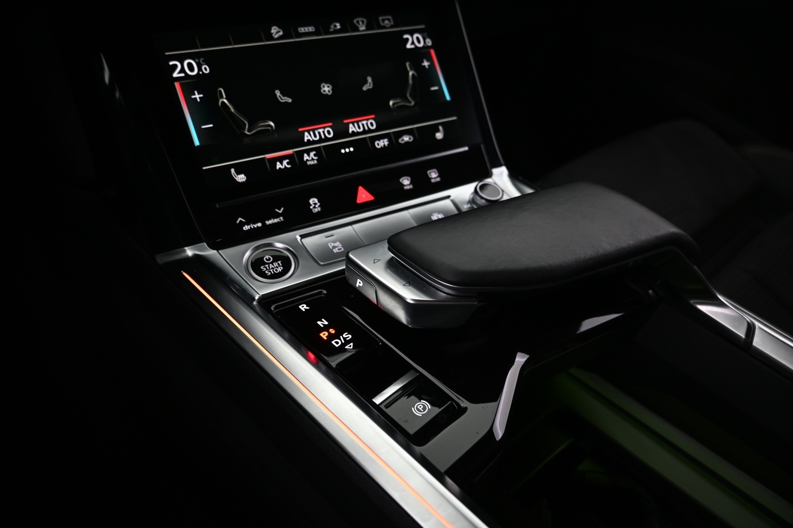 AUDI Q8 e-tron 2024