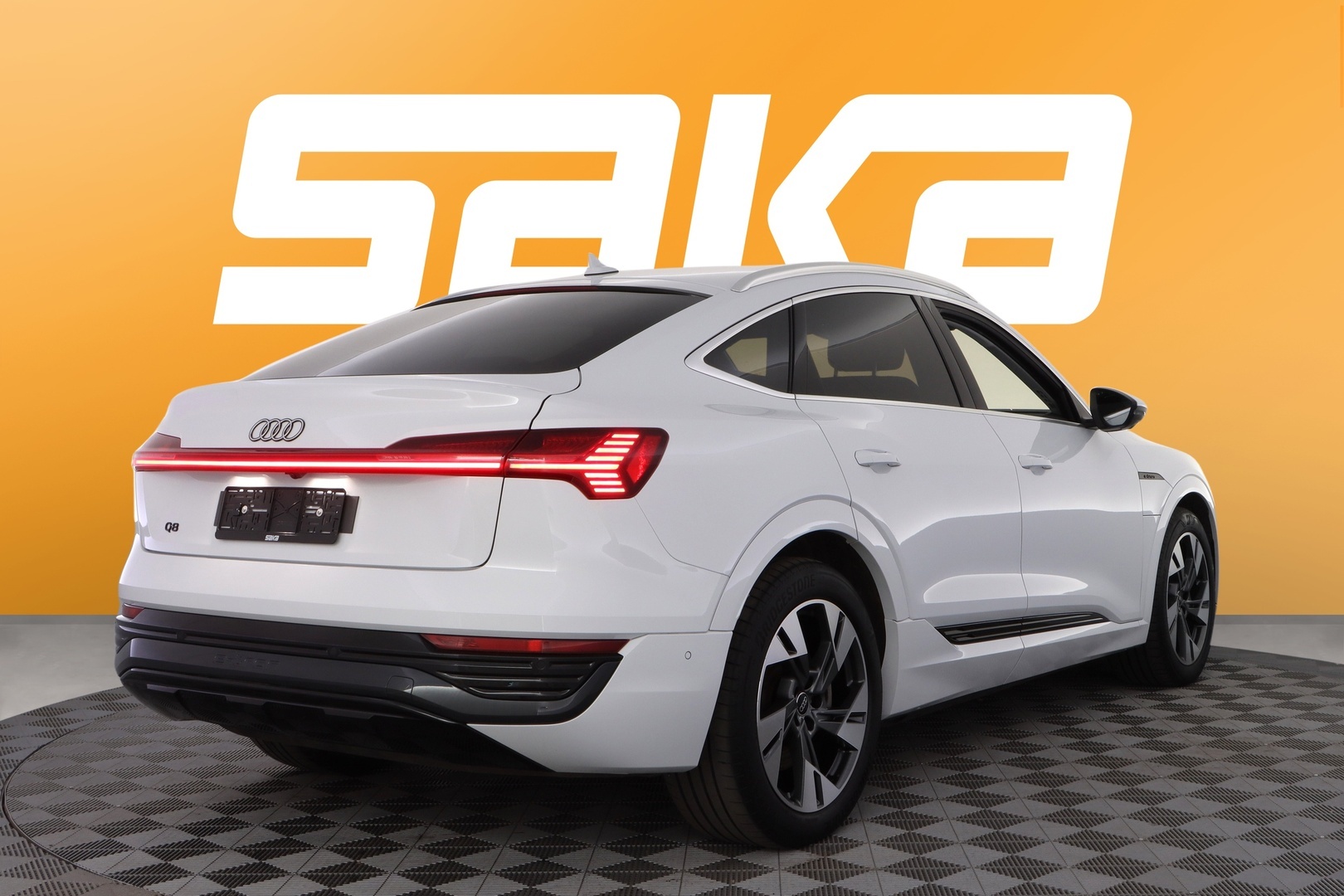 AUDI Q8 e-tron 2024