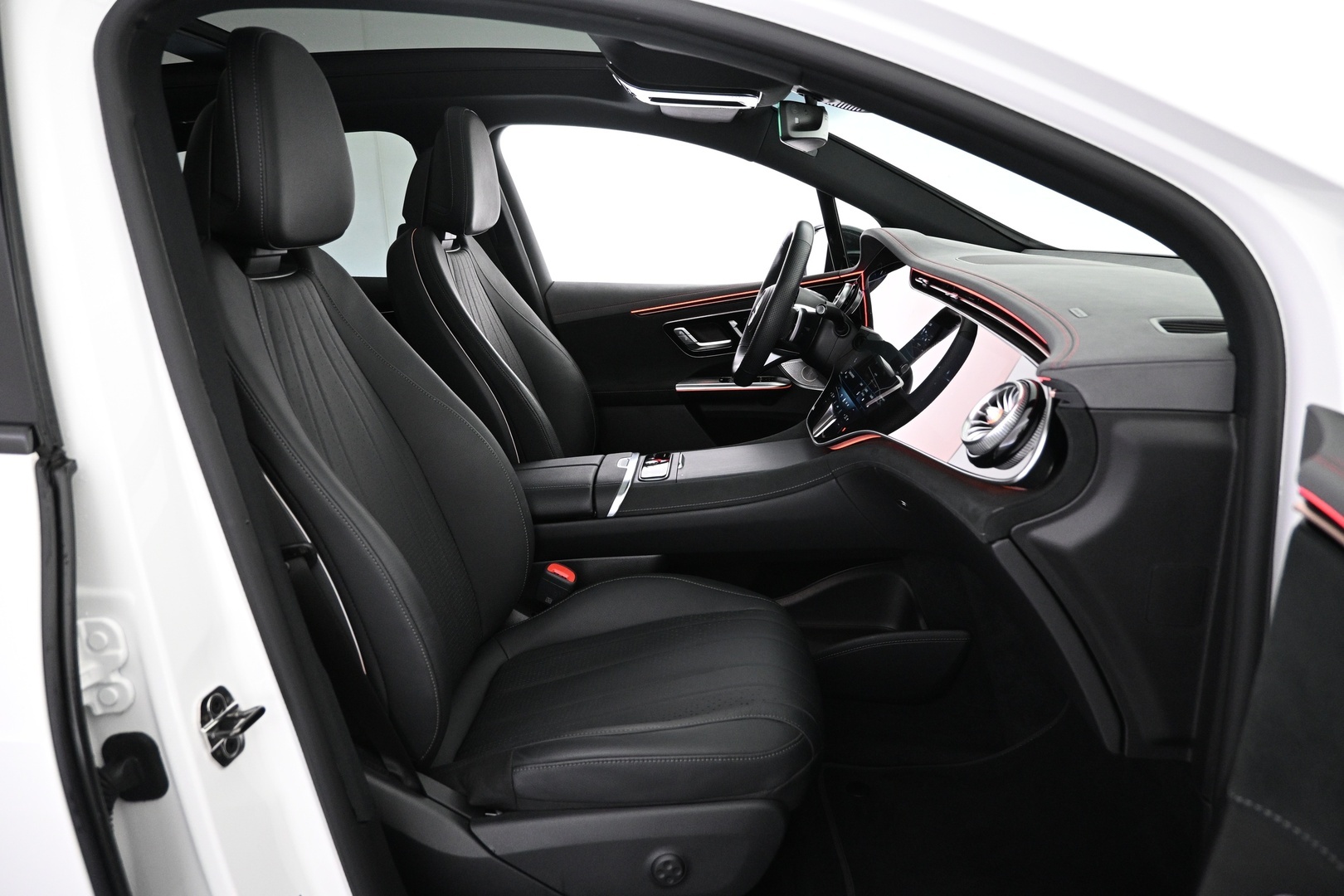 MERCEDES-BENZ EQE SUV 2023