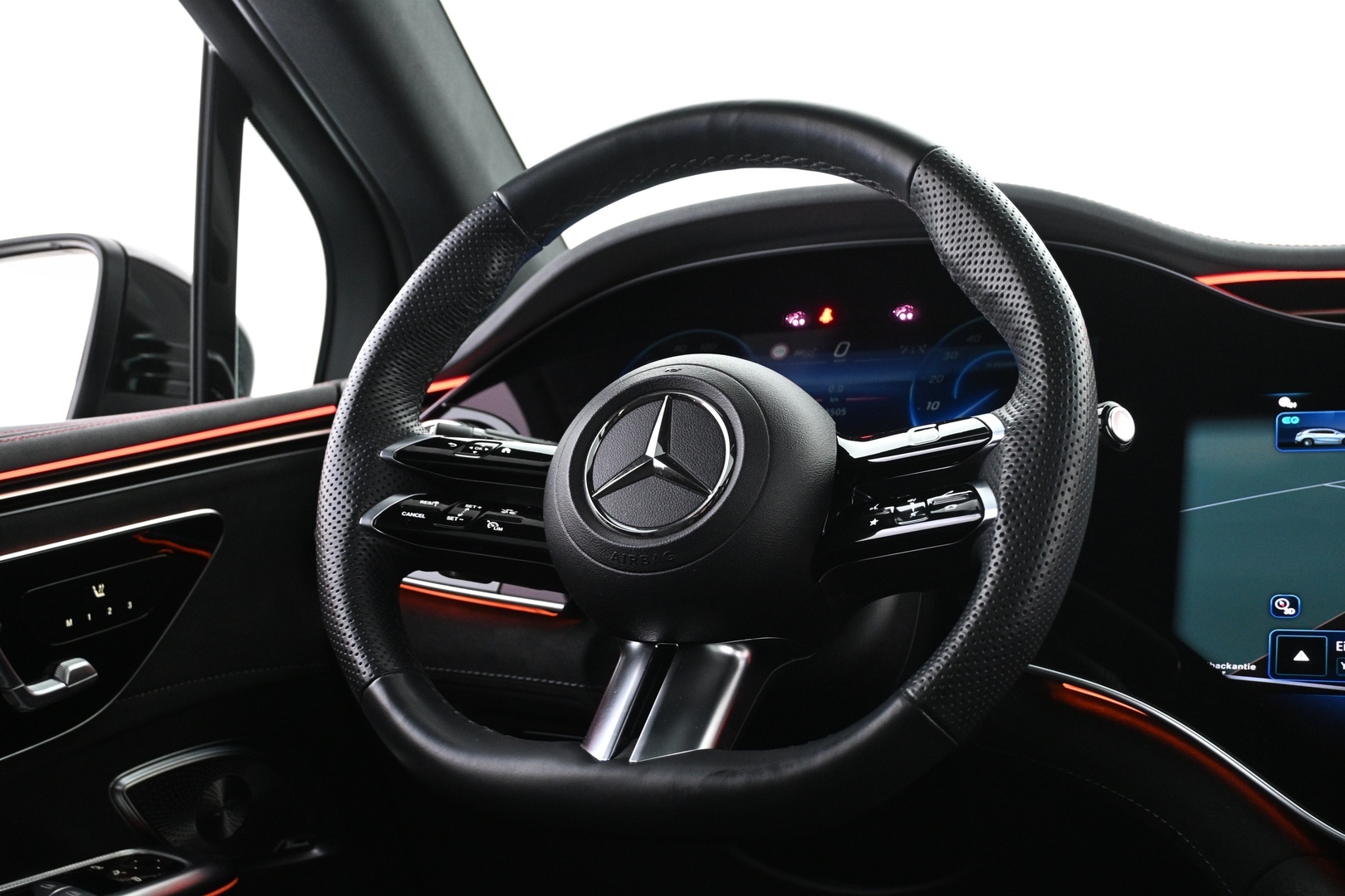 MERCEDES-BENZ EQE SUV 2023