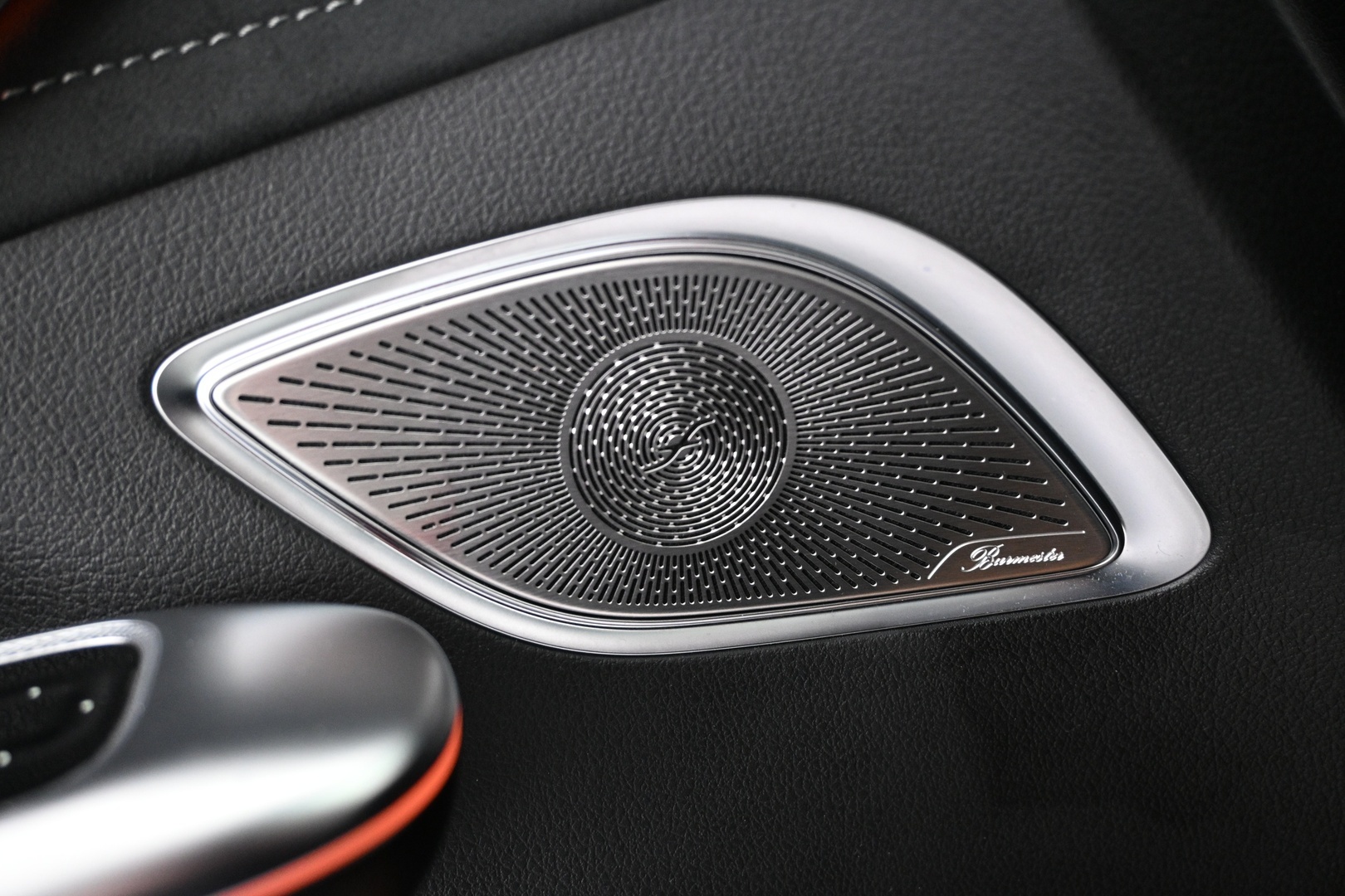 MERCEDES-BENZ EQE SUV 2023