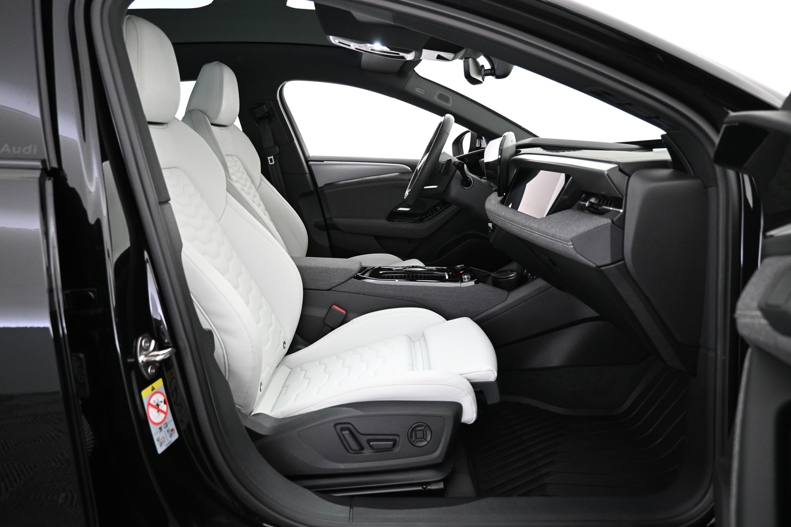 AUDI A6 e-tron 2025
