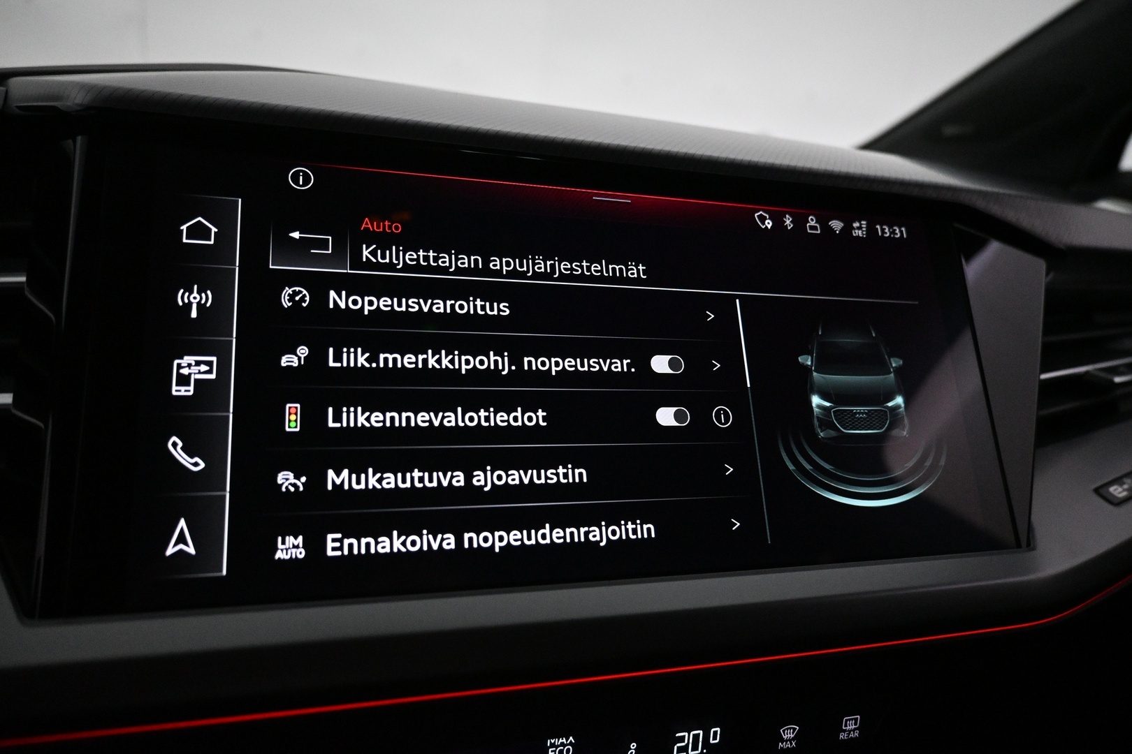 AUDI Q4 e-tron 2025