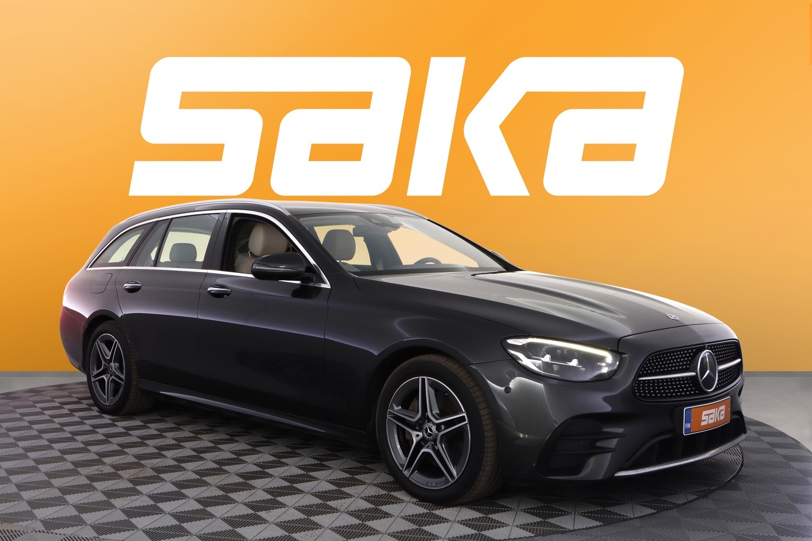 MERCEDES-BENZ E 2022