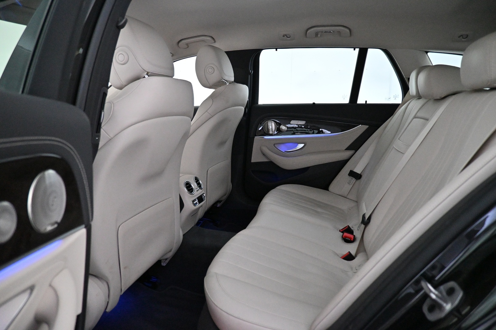 MERCEDES-BENZ E 2022