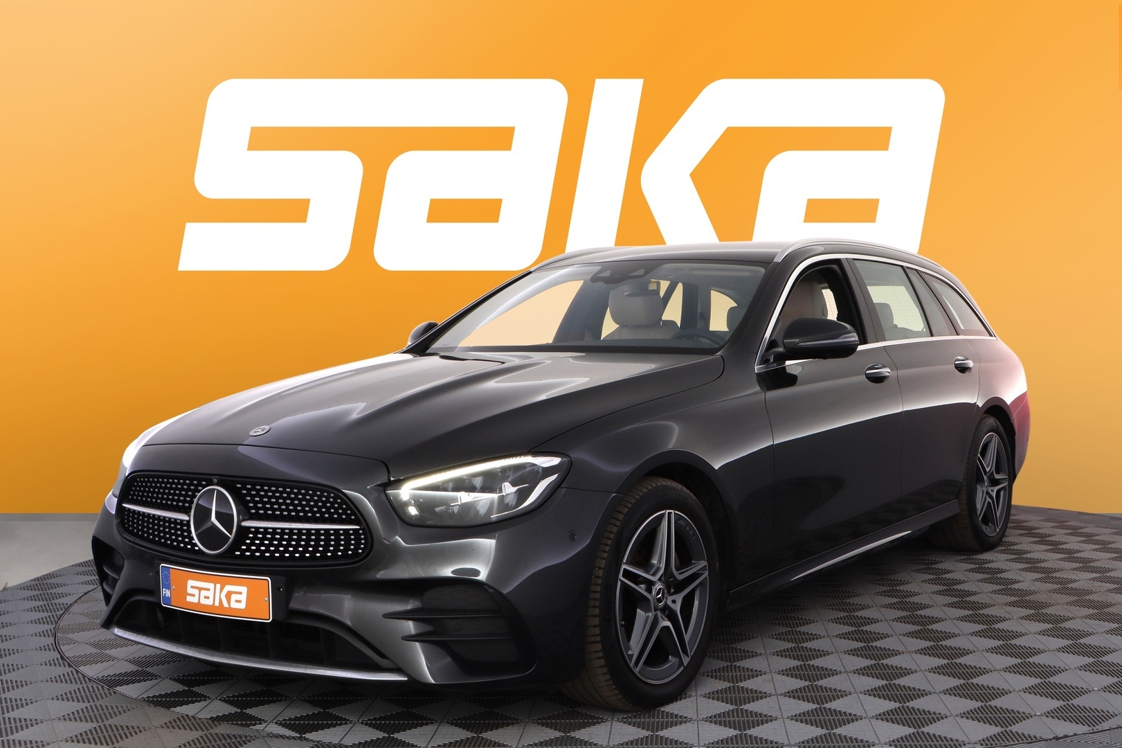 MERCEDES-BENZ E 2022