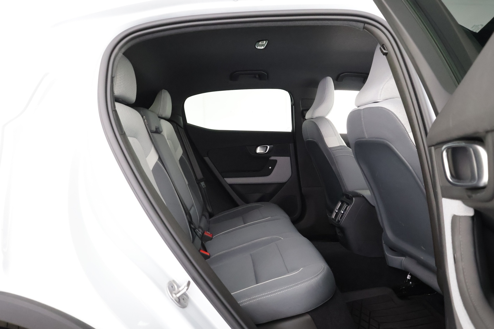 POLESTAR 2 2023