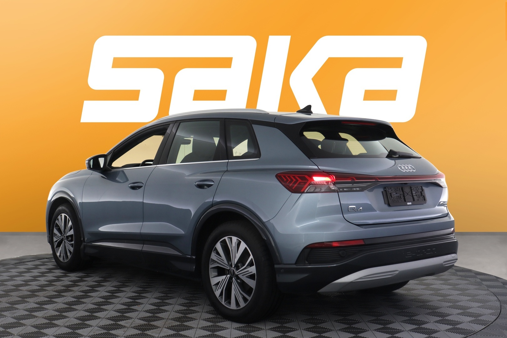 AUDI Q4 e-tron 2023