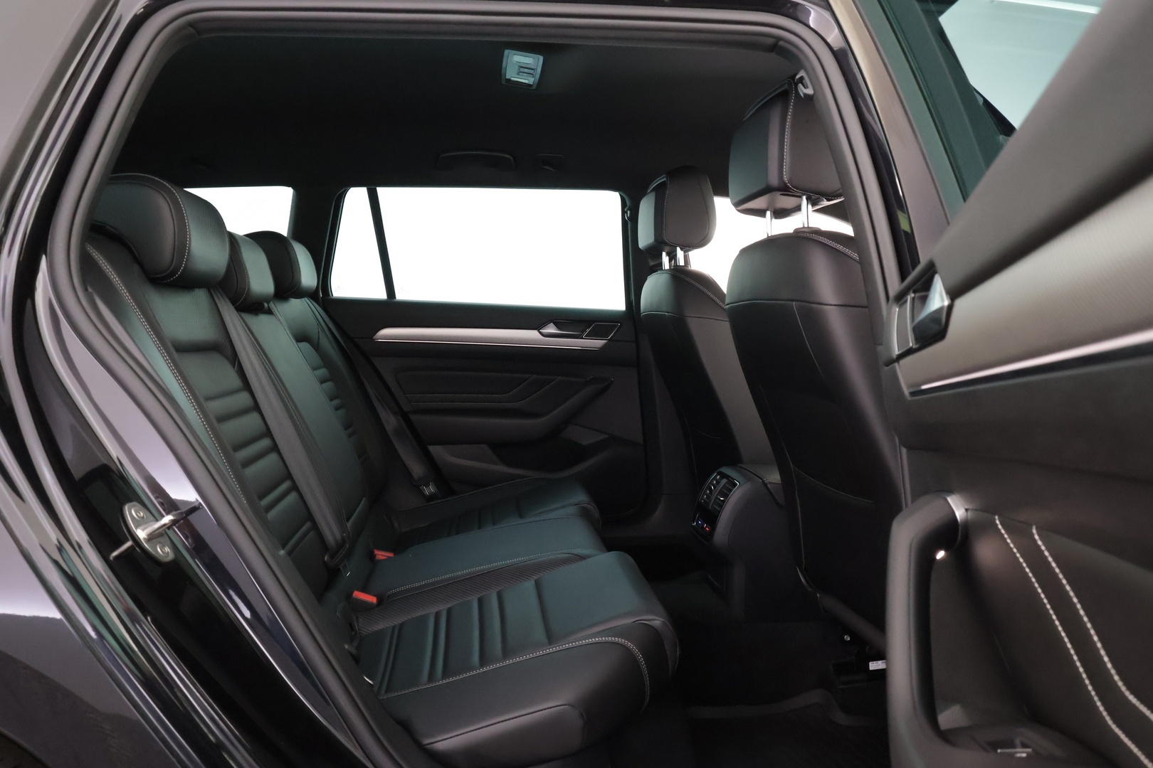 VOLKSWAGEN Passat 2021