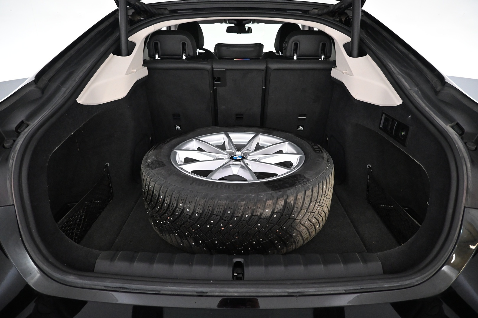 BMW i4 2023
