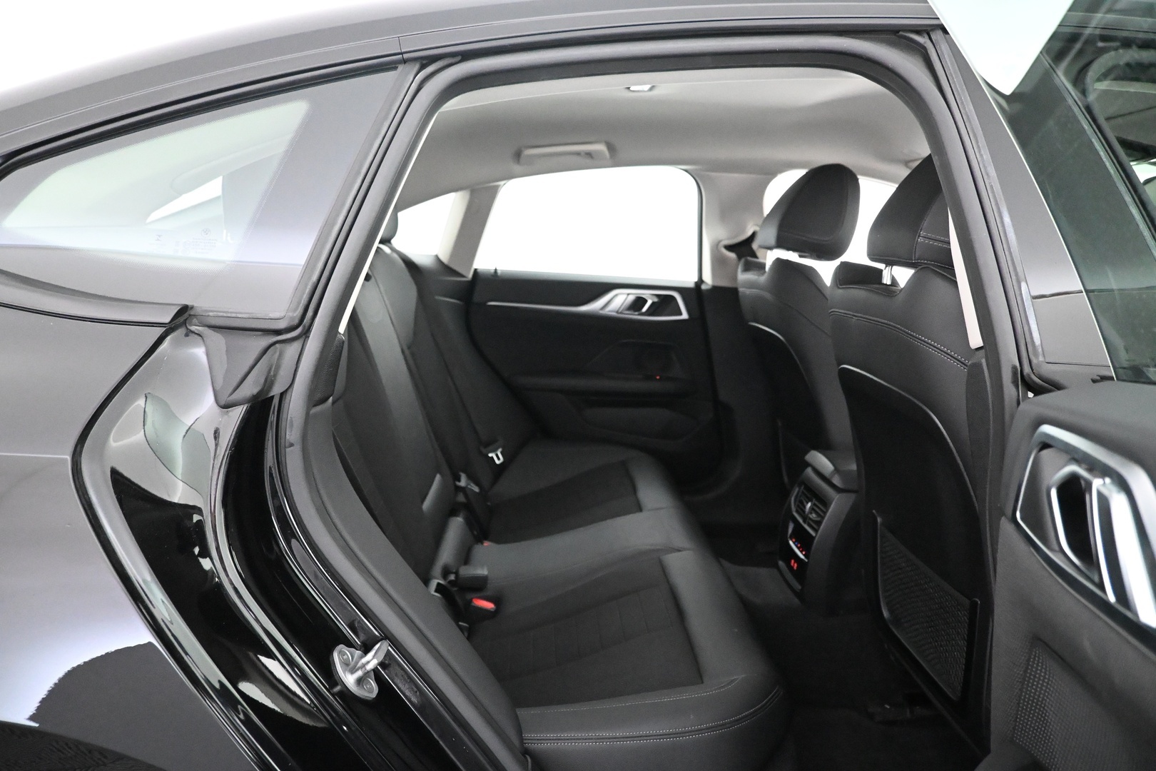 BMW i4 2023