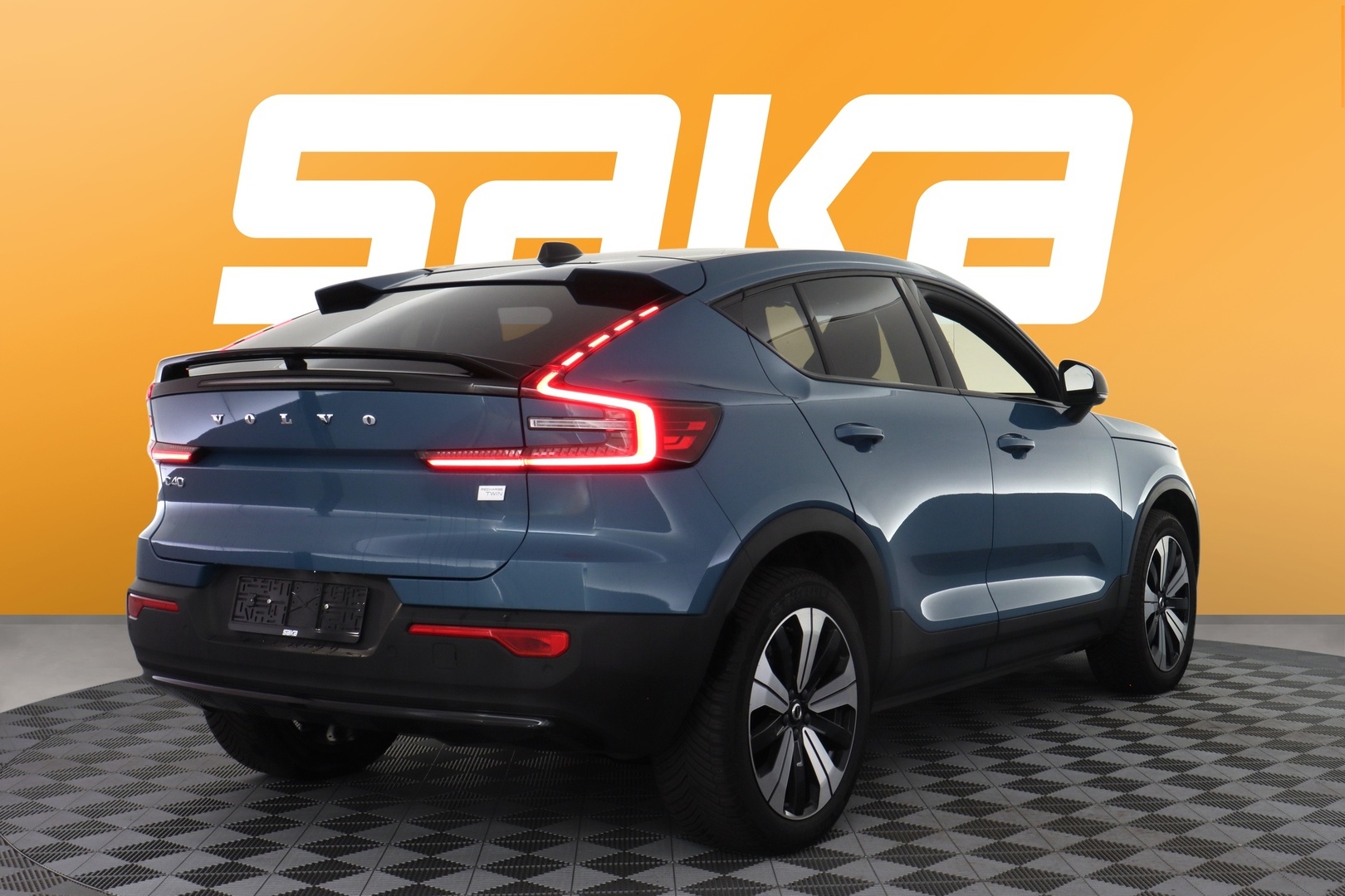 VOLVO C40 2023