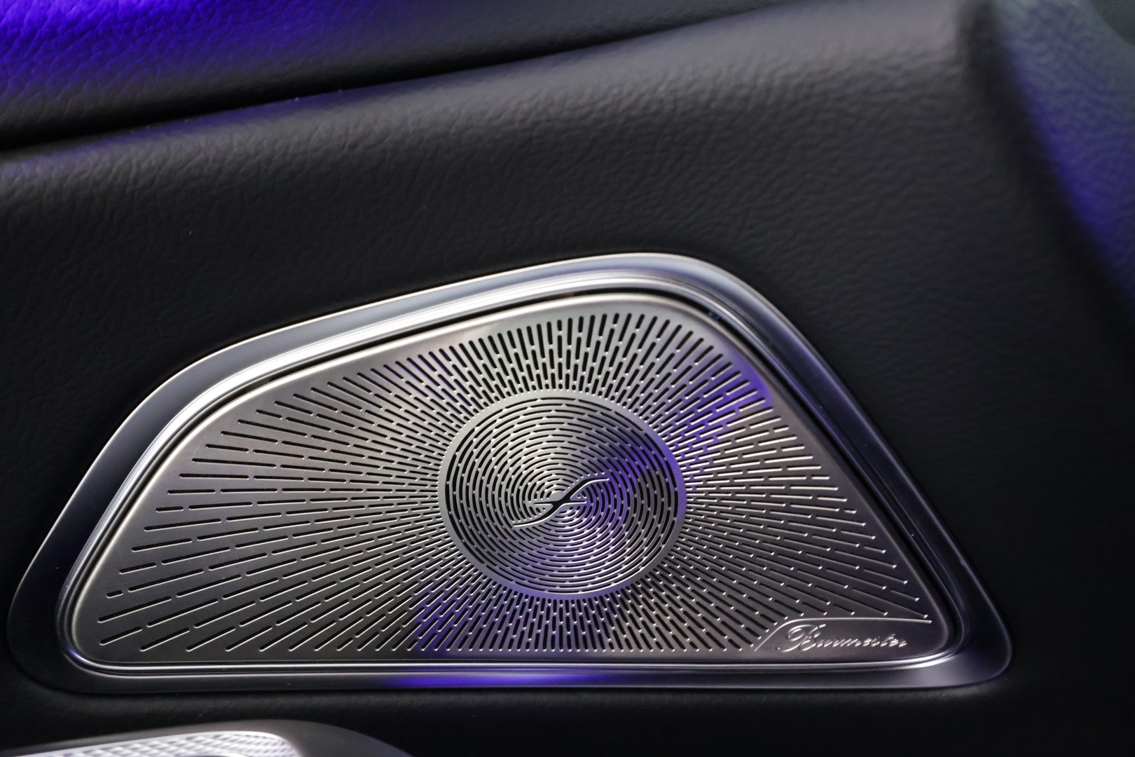 MERCEDES-BENZ E 2024