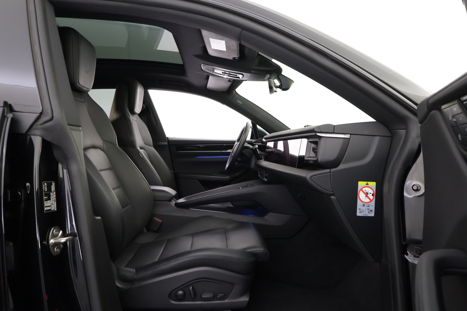PORSCHE Macan 2025