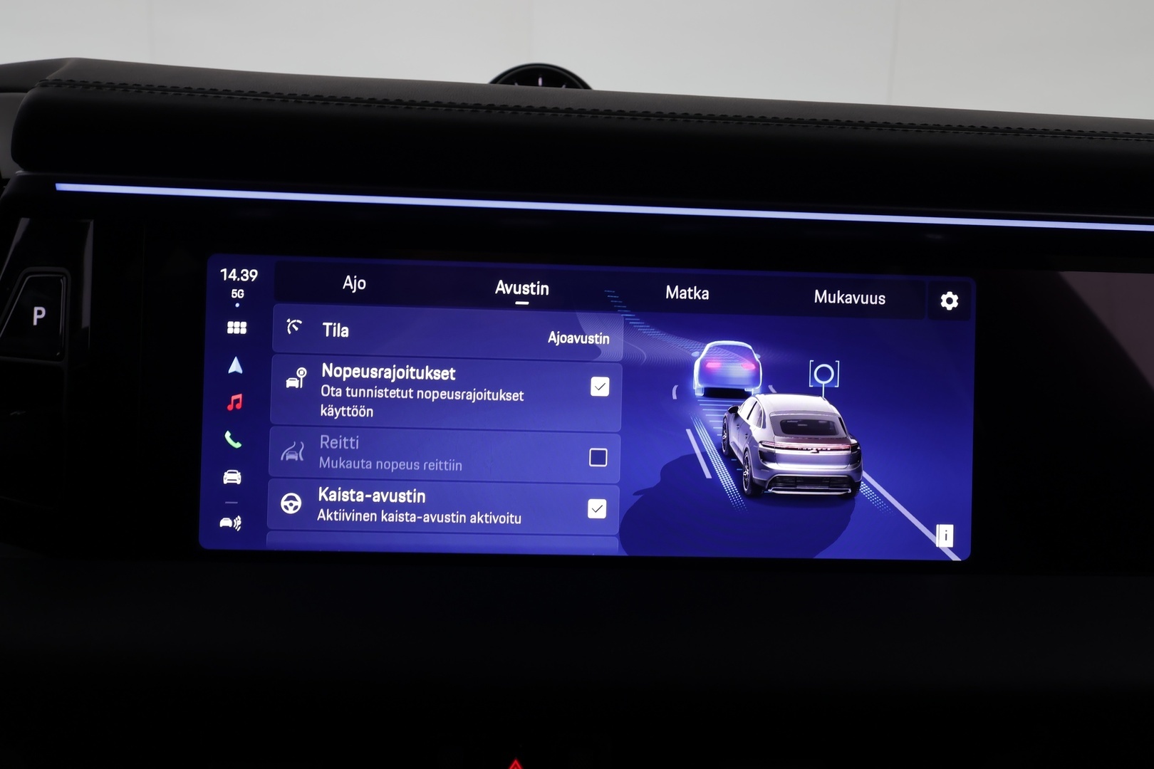 PORSCHE Macan 2025