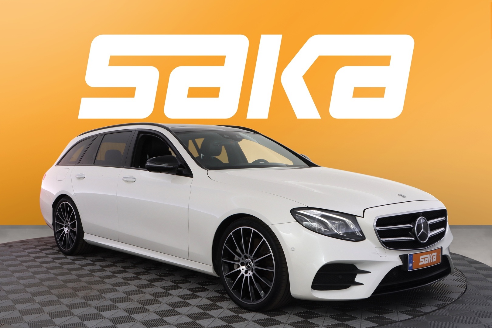 MERCEDES-BENZ E 2019