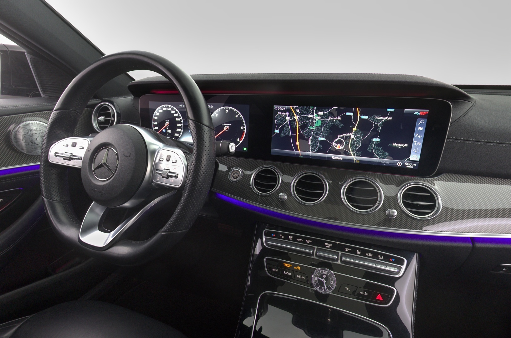 MERCEDES-BENZ E 2019